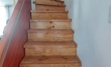 Casa en Venta en Casa en Venta/Arriendo en Canal Beagle, Viña del Mar: 2 Dormitorios, Estacionamiento y Excelente Conectividad