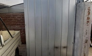 Casa en Venta en Casa en Venta/Arriendo en Canal Beagle, Viña del Mar: 2 Dormitorios, Estacionamiento y Excelente Conectividad