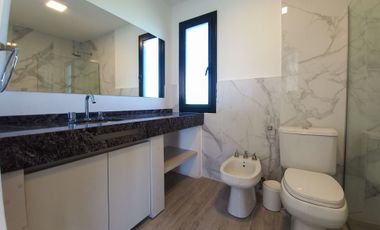 VENTA CASA 3 DORM PUERTO DEL AGUILA AMOBLADA