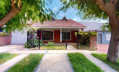 VENTA CASA 4 AMBIENTES APTA CREDITO COLINAS