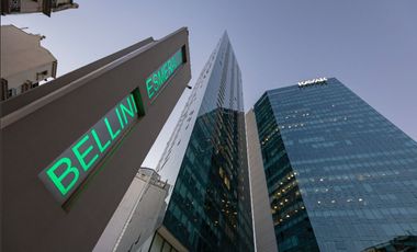 Oficina Piso entrepiso 1- 120m2  /1 cocheras