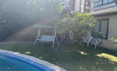 Hermosa Casa con Gran terreno en el Corazón de Macul