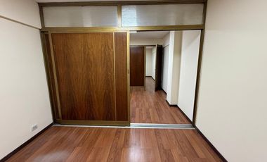 Oficina en Galería La Favorita