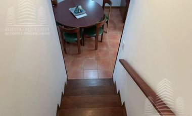 Exclusivo dúplex 5 ambientes y 3 cocheras.