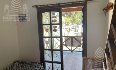 Exclusivo dúplex 5 ambientes y 3 cocheras.