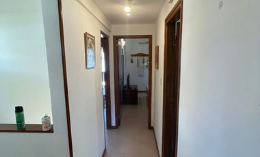 Exclusivo dúplex 5 ambientes y 3 cocheras.