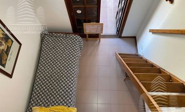 Exclusivo dúplex 5 ambientes y 3 cocheras.