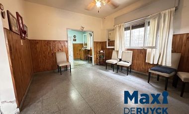 Apta crédito a pasos del centro y Plaza Conesa