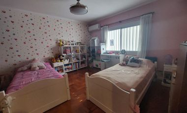 Casa Planta alta 4 Dormitorios Pasaje Gould 800