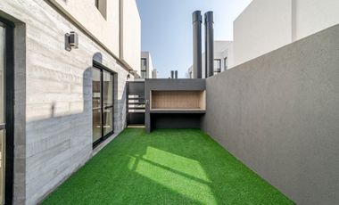 Duplex en  Venta Housing en Nuevo Poeta Lugones. 3 dormitorios y 3 baños con patio y 2 cocheras