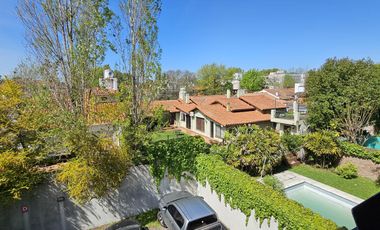 Departamento en venta Duplex 2 ambientes con cochera en Beccar