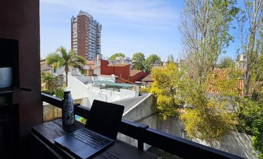 Departamento en venta Duplex 2 ambientes con cochera en Beccar