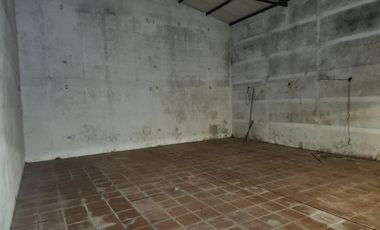 Tucuman  al 400 - Casa Galpón con Garage