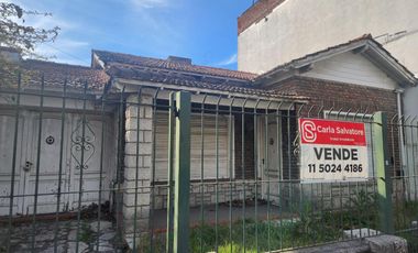 Tucuman  al 400 - Casa Galpón con Garage