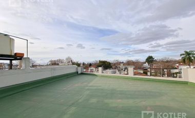 Departamento con dos dormitorios, ideal consultorios, oficinas.-