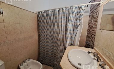 Departamento con dos dormitorios, ideal consultorios, oficinas.-