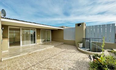 TRIPLEX en VENTA - 5 ambientes - COMPLEJO El Talar de Florida