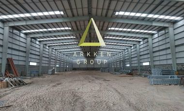 NAVES A ESTRENAR DENTRO DE PREDIO CERRADO