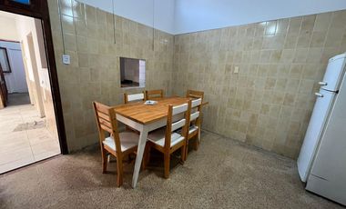 !!Alq PH tipo casa de 4 dorm. a 2 cuadr. Nva Cba!!