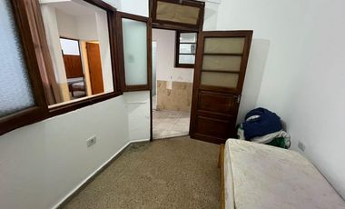 !!Alq PH tipo casa de 4 dorm. a 2 cuadr. Nva Cba!!