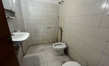 !!Alq PH tipo casa de 4 dorm. a 2 cuadr. Nva Cba!!