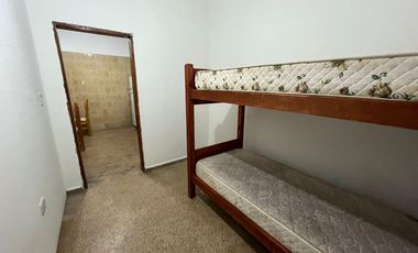 !!Alq PH tipo casa de 4 dorm. a 2 cuadr. Nva Cba!!