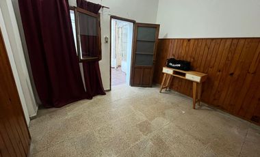 !!Alq PH tipo casa de 4 dorm. a 2 cuadr. Nva Cba!!