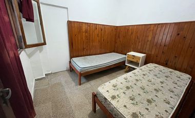 !!Alq PH tipo casa de 4 dorm. a 2 cuadr. Nva Cba!!