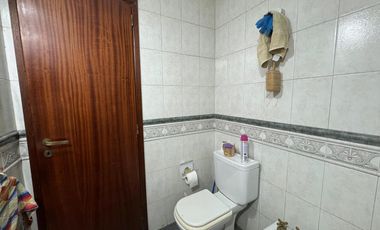 Venta. Casa. 4 ambientes. Cochera. Consultorio. Parque. Cochera. Don Bosco.