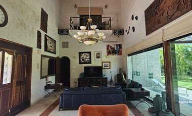 VILLA EN FRENTE LA LAGUNA