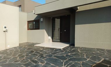 CASA EN VENTA 3D/3B EN CONDOMINIO CIUDAD DE LOS VALLES