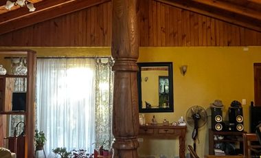 CASA SÓLIDA Y LUMINOSA EN MOSTAZAL, UBICACIÓN ESTRATÉGICA