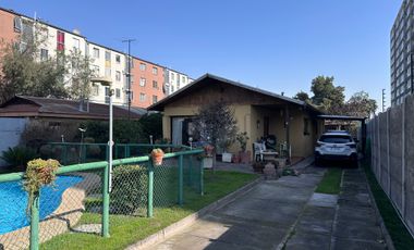 AMPLIA PROPIEDAD 5 DOR 2 BAÑOS, CON PISCINA
