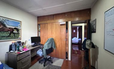 AMPLIA PROPIEDAD 5 DOR 2 BAÑOS, CON PISCINA