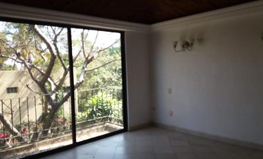 Casa en venta- San Miguel Acapantzingo