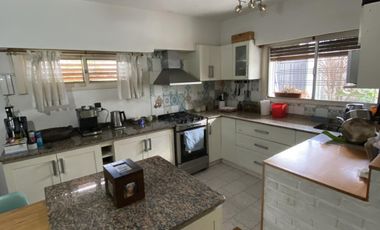 SANTILLI - MALVINAS ARGENTINAS 1102 Temperley Este