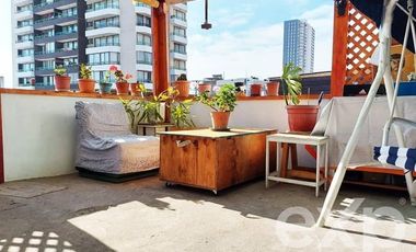 Casa en Venta en Esquina calle Vivar