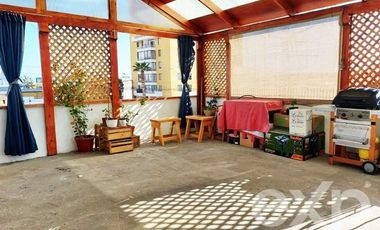 Casa en Venta en Esquina calle Vivar