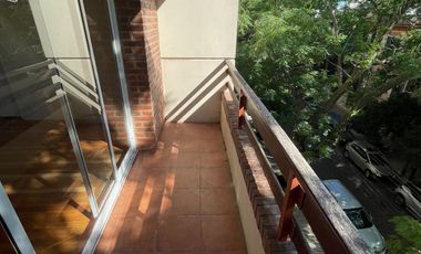 Alquiler departamento de 3 ambientes con cochera en San Isidro
