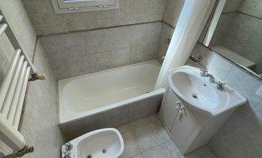 Alquiler departamento de 3 ambientes con cochera en San Isidro