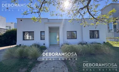 Casa en Alquiler Anual 4 dormitorios - Lote Interno - Una Planta Puertos Escobar