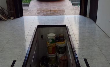 Casa de 2 dormitorios y cochera en Republica de La Sexta