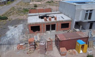 Oportunidad!! Duplex en venta en Barrio Prima Terra, a metros del rio Neuquén, financiados