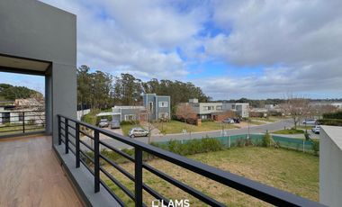 Casa 4 ambientes en alquiler por temporada 2025/2026 - Arenas del Sur