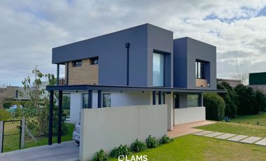 Casa 4 ambientes en alquiler por temporada 2025/2026 - Arenas del Sur