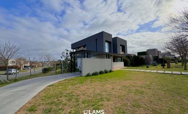 Casa 4 ambientes en alquiler por temporada 2025/2026 - Arenas del Sur