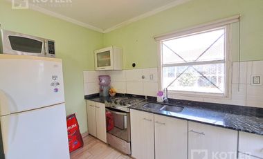 Hermosa Casa en José Mármol con 2 dormitorios con  quincho y pileta