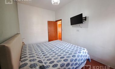 Hermosa Casa en José Mármol con 2 dormitorios con  quincho y pileta