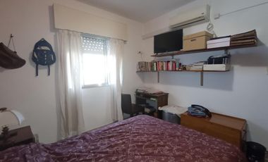 EXCELENTE CASA EN PB CON JARDIN Y ESPACIO GUARDA COCHE - PH