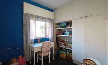 EXCELENTE CASA EN PB CON JARDIN Y ESPACIO GUARDA COCHE - PH